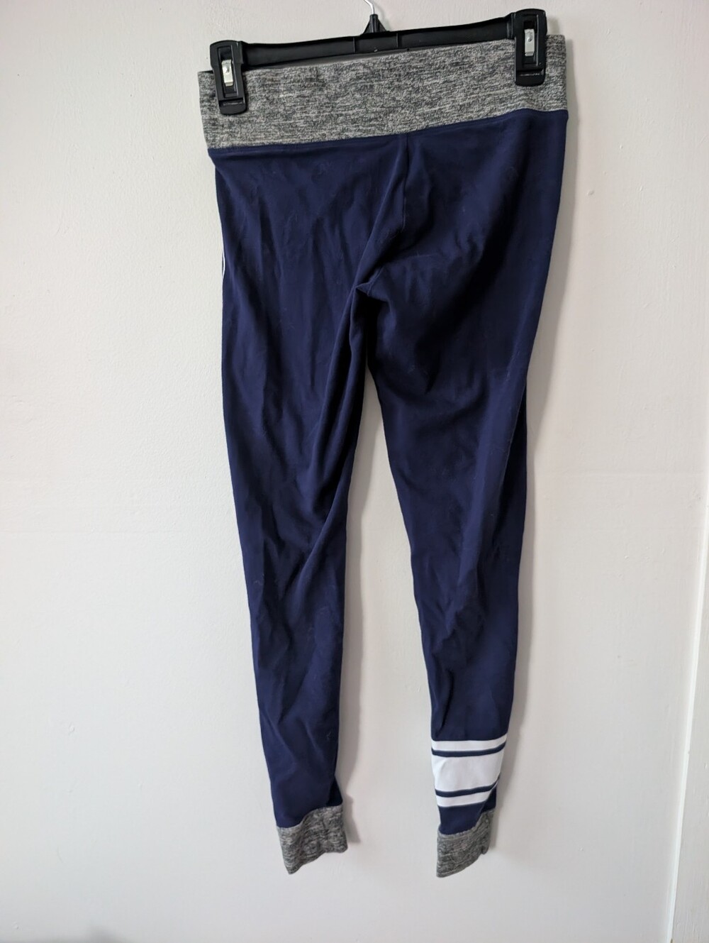 Victoria's Secret PINK Jogger Style Yoga Pants Women's Size XS - Picture 3 of 4